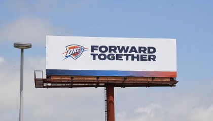 NBA选秀夜惊天变局！雷霆篮网5队疯狂交易，杜兰特去向牵动全联盟