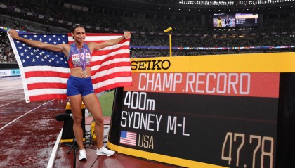 田径世锦赛｜40年世界纪录只差0.18秒就被破，“胡子纪录”还有哪些？