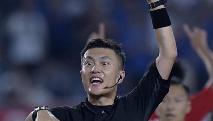 U20亚洲杯中国裁判判罚出现重大错误长期依赖VAR，不用了就不会吹了？