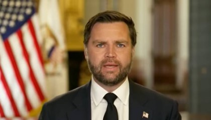 万斯迅速跟进：俄罗斯必须“醒悟”并接受现实