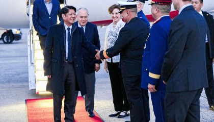 马科斯两手空空回国,临走前特朗普再三叮嘱:必须跟中国搞好关系