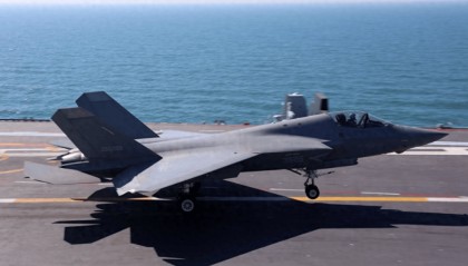 福建舰电弹歼-35后，美国人很会自我安慰：幸好我们蒸汽弹射还是第一