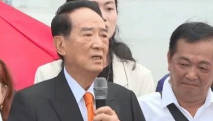 不止洪秀柱登上天安门,12位台湾代表用行动,告诉赖清德大势所趋,大阅兵冲击台独谎言