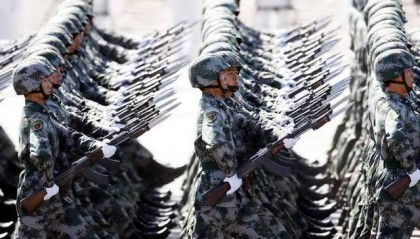 93阅兵释放密集信号,日本先破防,美高层要退场?中方底牌不再藏