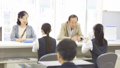 退休后，他们重新开始上班：“工资不高，图个开心”