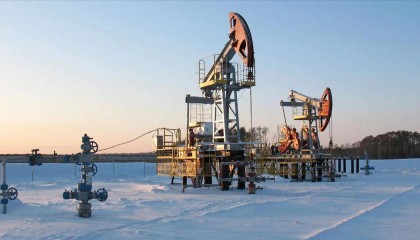 特朗普还未登机访华，中美谈判再出“意外”，贝森特放出大招：中方若是拒绝就加500%关税