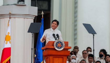 菲局势再反转，马科斯狂打“中国牌”，亲姐姐大义灭亲 ​