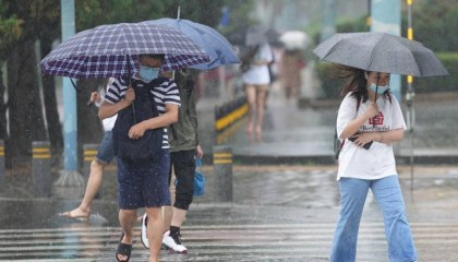 济南将迎大范围降雨!雷雨时阵风8~10级!最新预报来了→