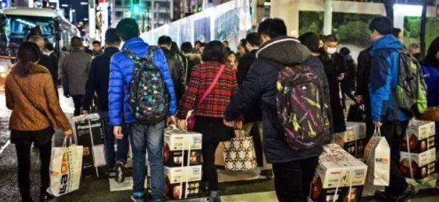 有一万人民币，在美国可以过怎么样的生活？