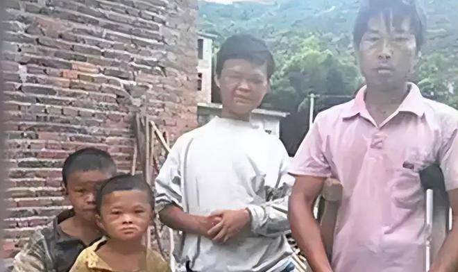9年前，因酷似马云火遍全网，被公司利用后抛弃，小马云现状如何