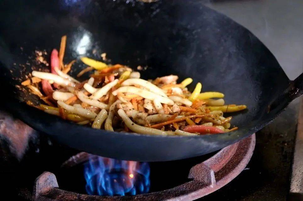 Q弹爽滑的“虫”，粉了！这个宝藏美食，是很多南宁人的心头爱