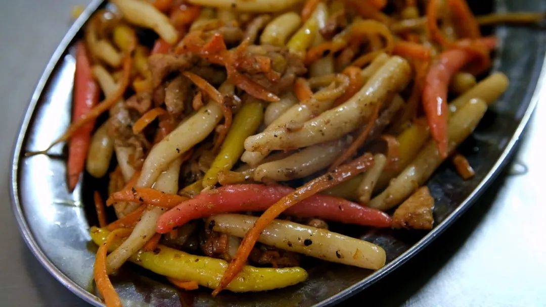 Q弹爽滑的“虫”，粉了！这个宝藏美食，是很多南宁人的心头爱