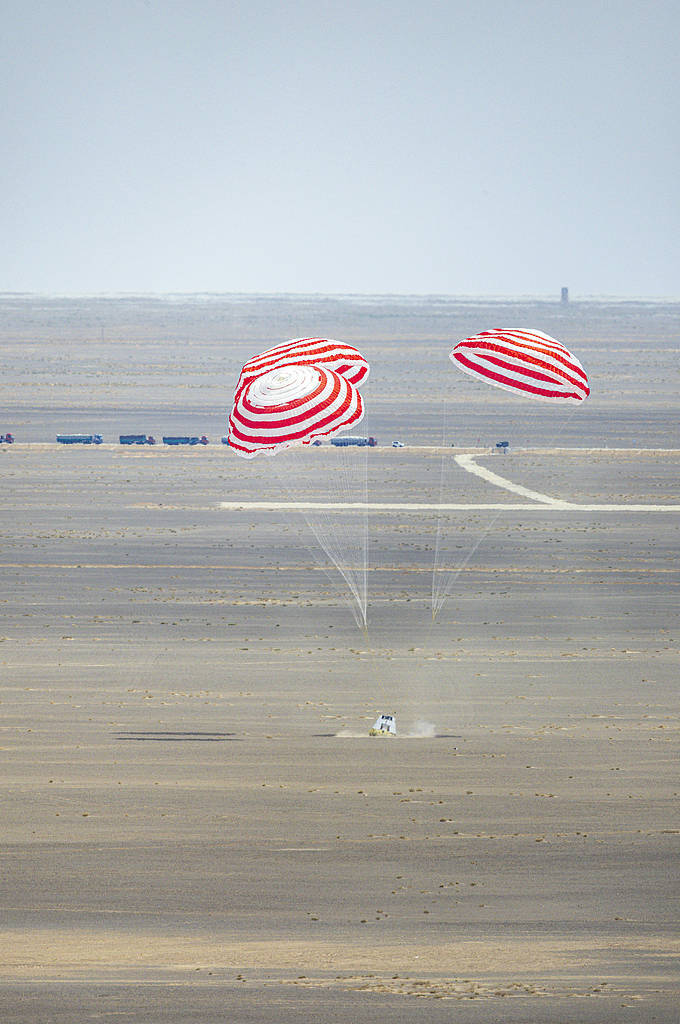 图集 | 时隔27年，新一代载人飞船梦舟飞行试验圆满成功