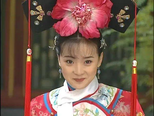 冲上热搜!知名女演员的富豪丈夫,被限制高消费