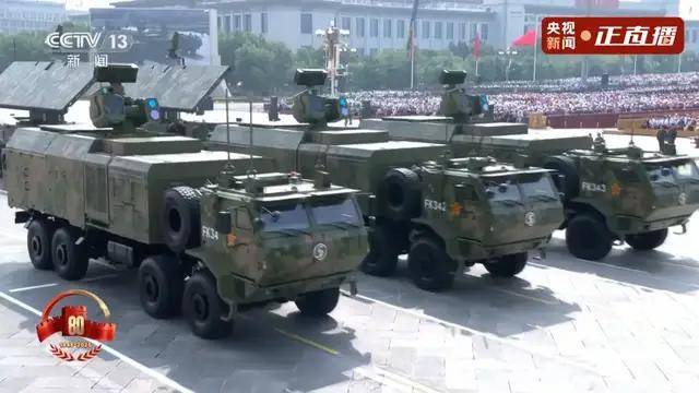 不装了!一口气看完九三大阅兵武器装备!谁说我们一个也不认识?