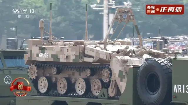 不装了!一口气看完九三大阅兵武器装备!谁说我们一个也不认识?