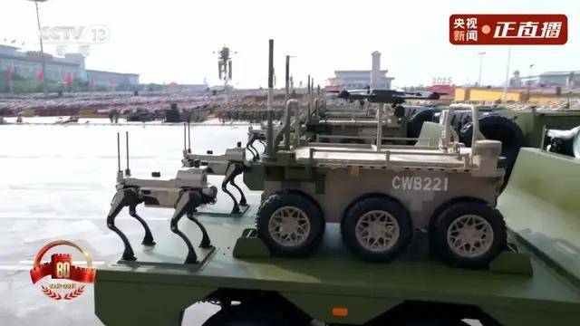 不装了!一口气看完九三大阅兵武器装备!谁说我们一个也不认识?