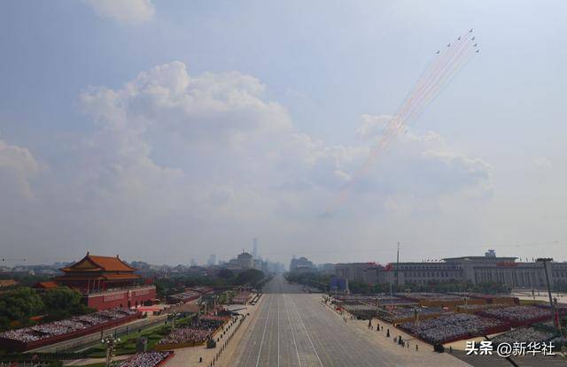 向着新的伟大胜利,前进!——纪念中国人民抗日战争暨世界反法西斯战争胜利80周年大会侧记