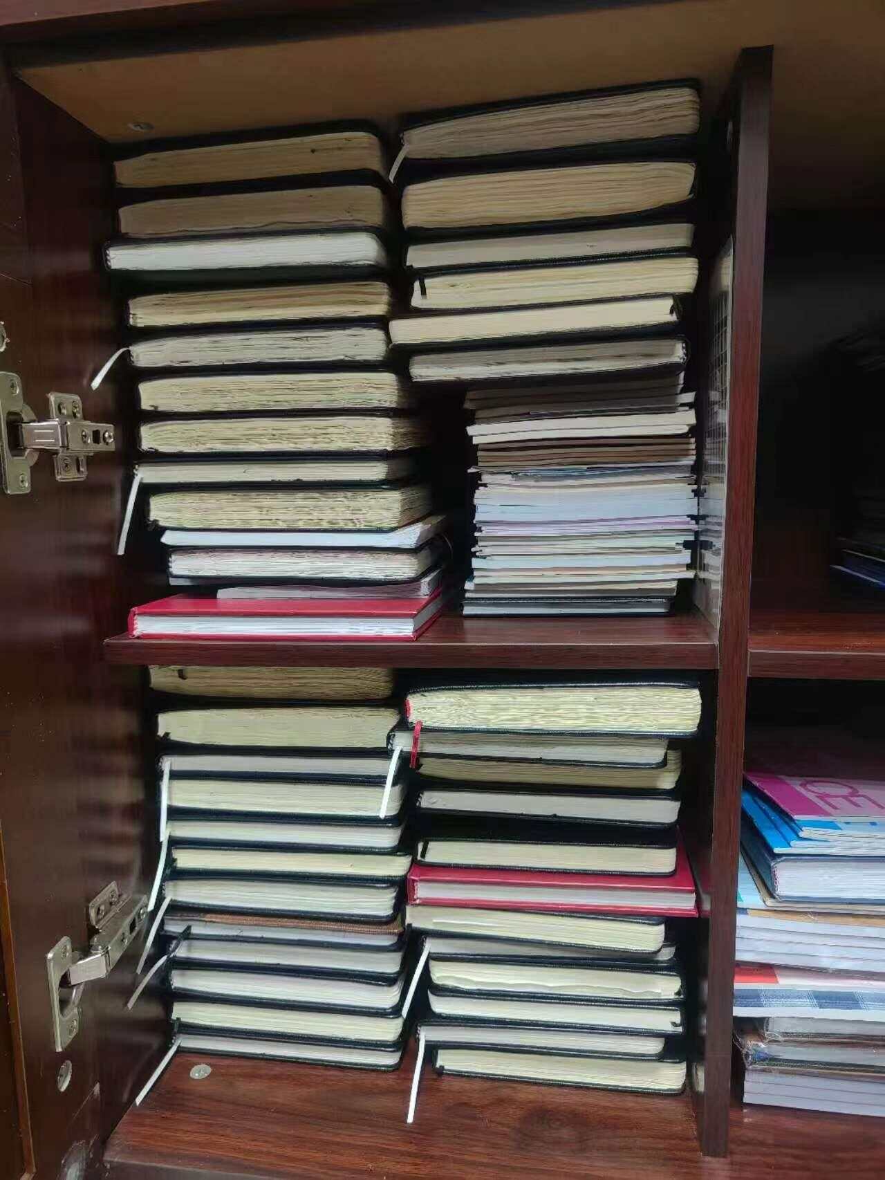 来不及说再见，北江监狱那个胳膊下总夹着笔记本的“鱼头”走了