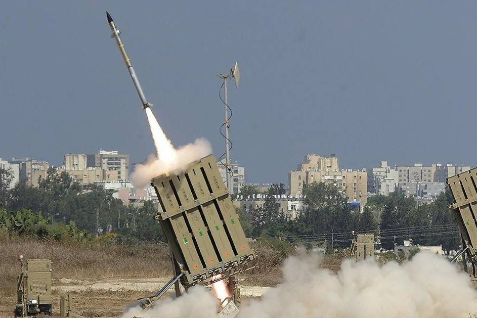 沙特豪掷30亿美元,购买“彩虹-7”隐身无人机,沙特终于找到自保出路?