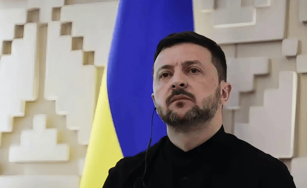 与泽连斯基大吵一架后,特朗普画了条线:俄乌都别争,按我说的停火