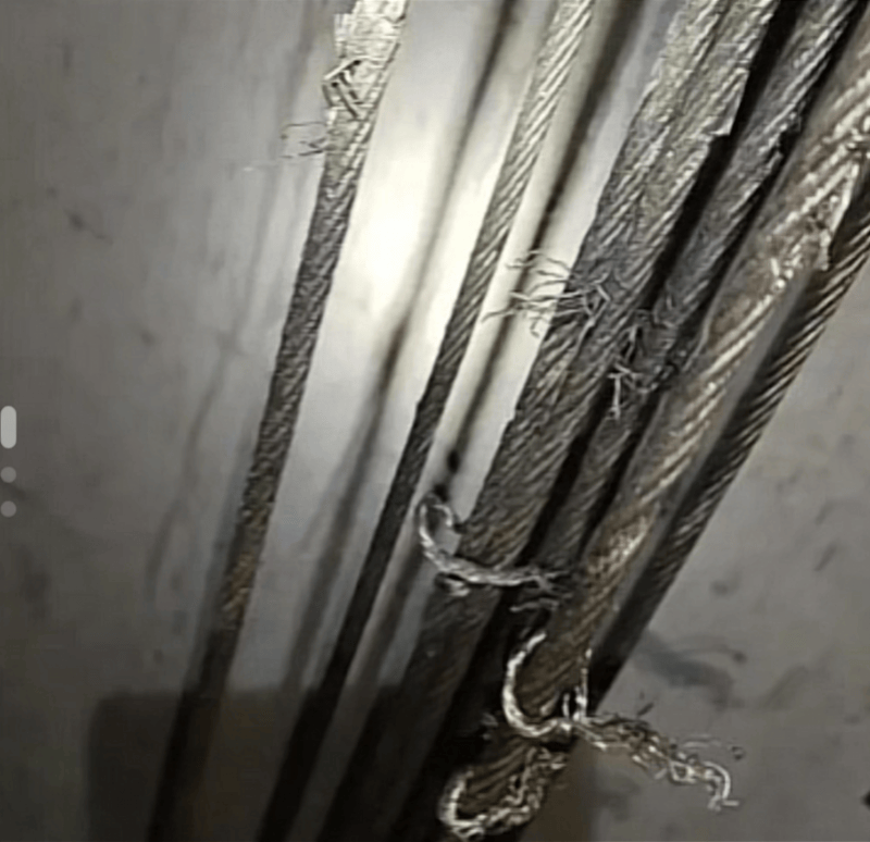 呼和浩特一小区23部电梯钢绳遭破坏,两人被刑拘!正抢修