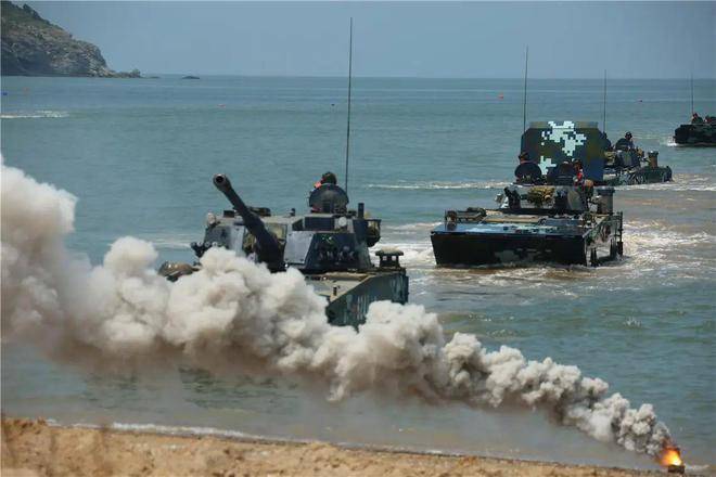 美国国会发出警告，解放军收台用不了太久